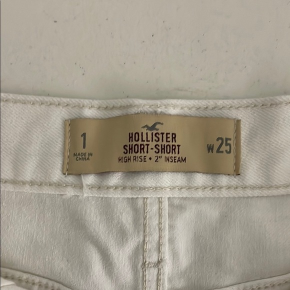 Hollister Short Shorts White Denim Size 1 W25 High Rise 2β Inseam Beach Cut Offs - Picture 6 of 8